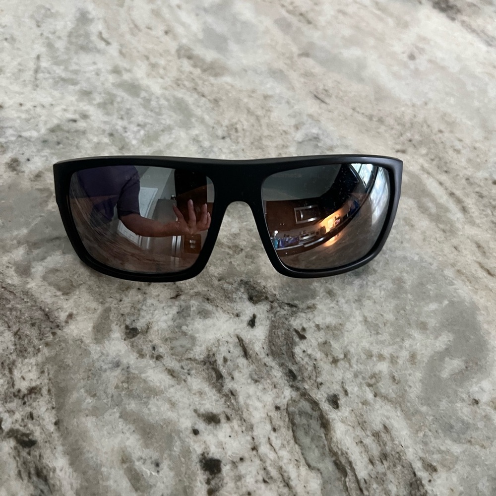 Bajio Sunglasses. Palometa Style. Black frame with grey lenses.
